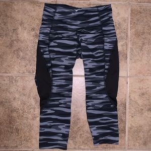 Old Navy Active Capri Leggings